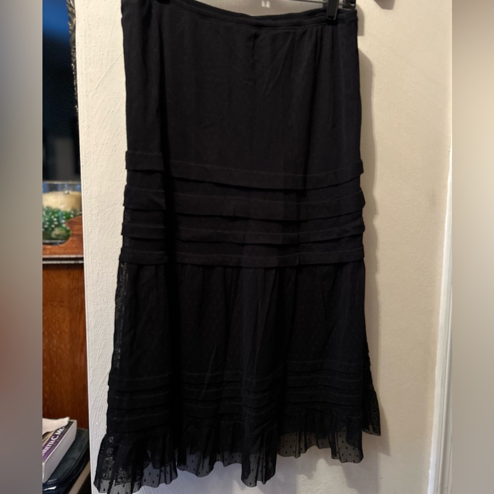 Worthington stretchwaist black skirt with lace overlay. Excellent condition. Lg.